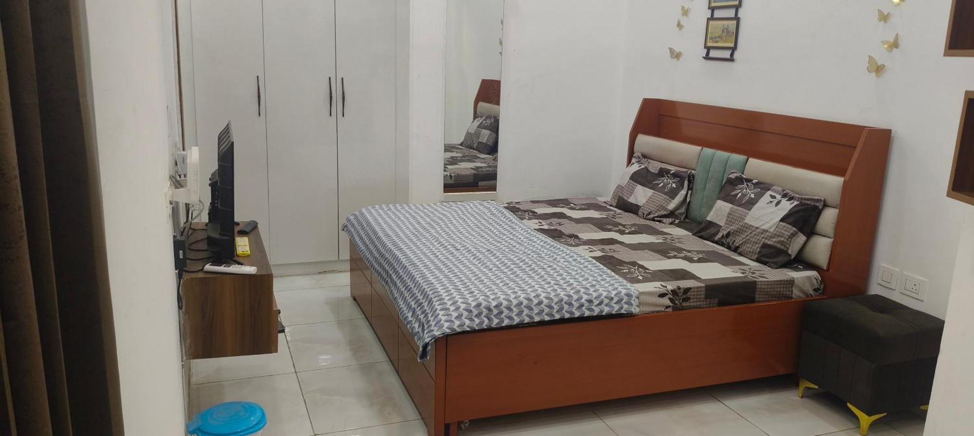 Apartment 337 New Delhi